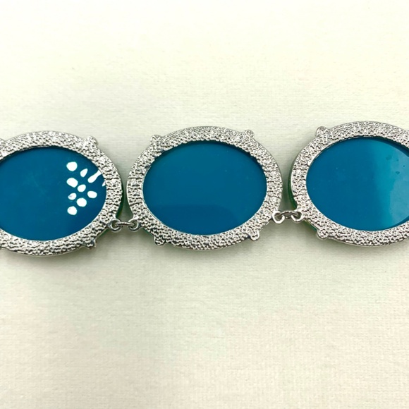 Iridescent large vintage opal inspired bold blue green statement bib necklace - Picture 6 of 13